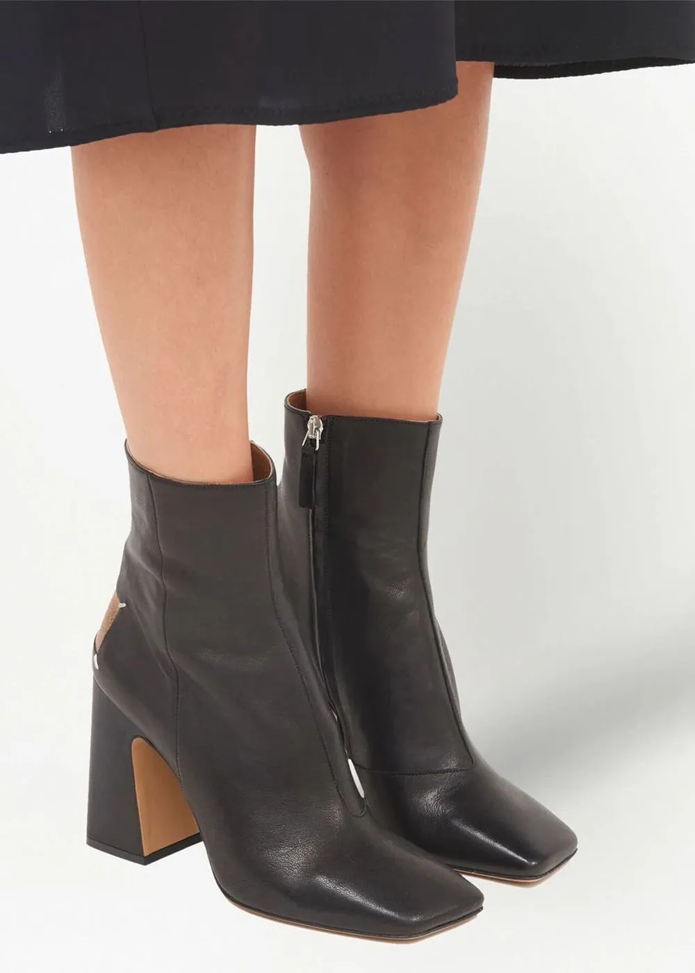 Black 4 Stitches Decortiques Ankle Boots