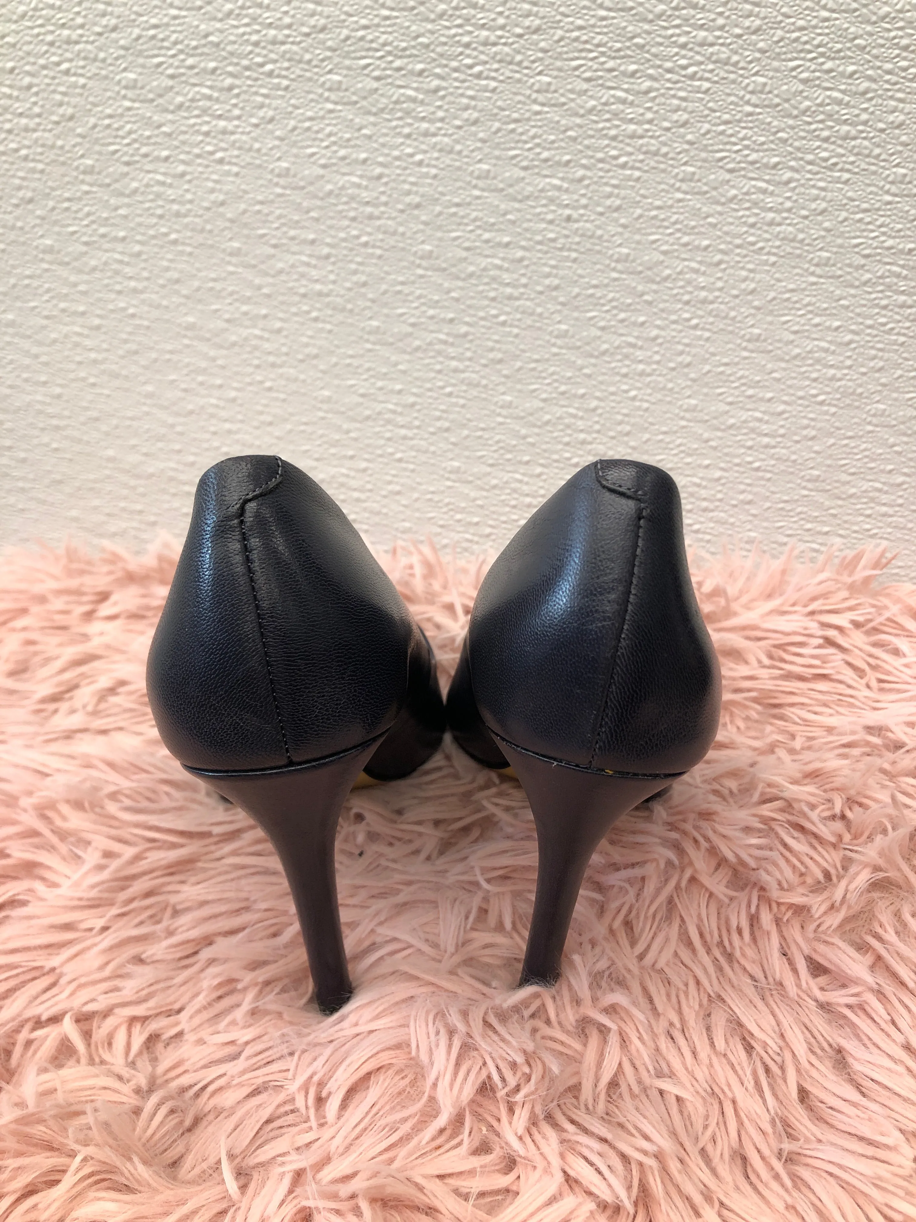 Navy Shoes Heels Stiletto Saks Fifth Avenue, Size 6