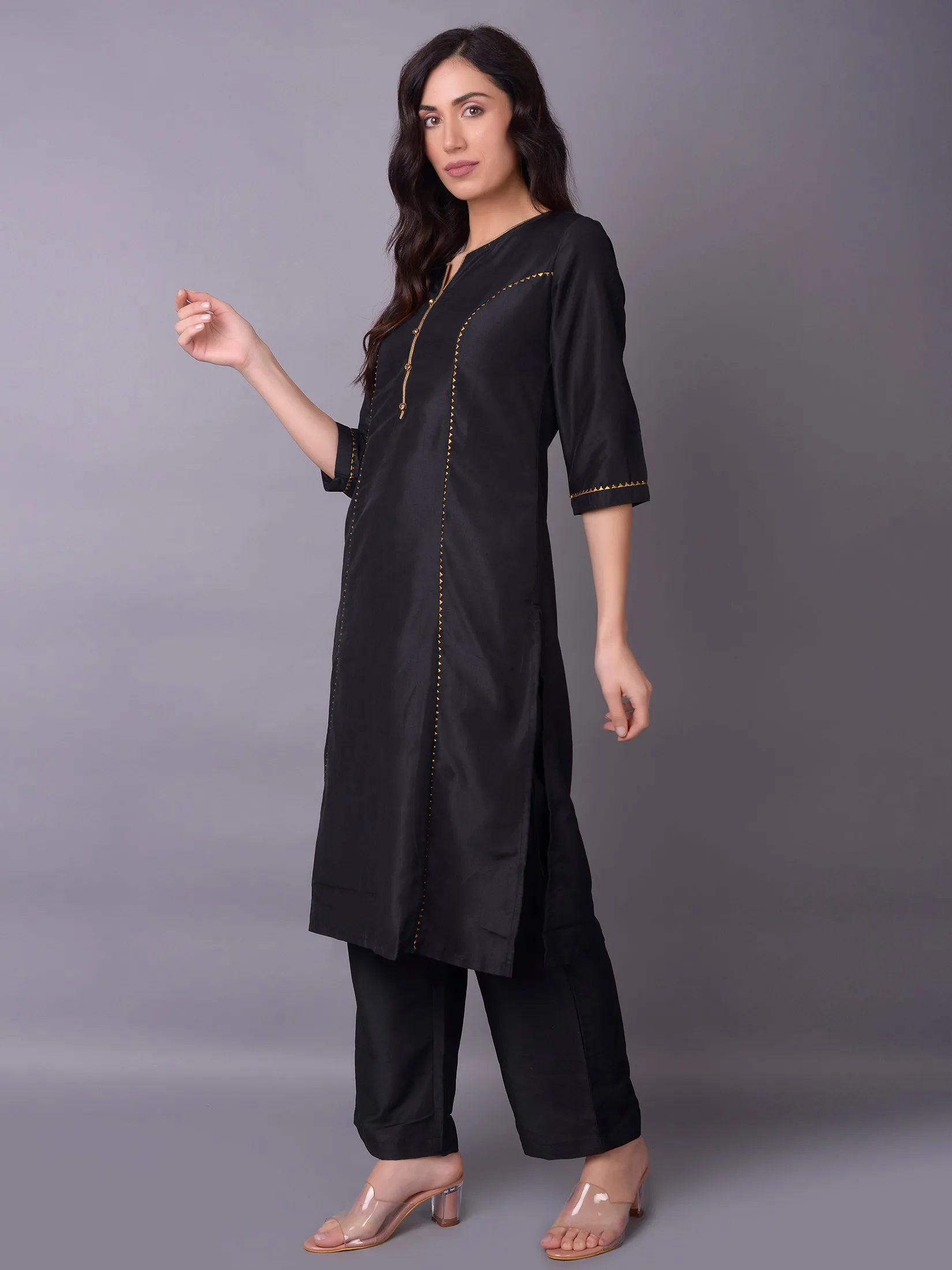 Women Black Solid Kurta Comfort Pant Dupatta