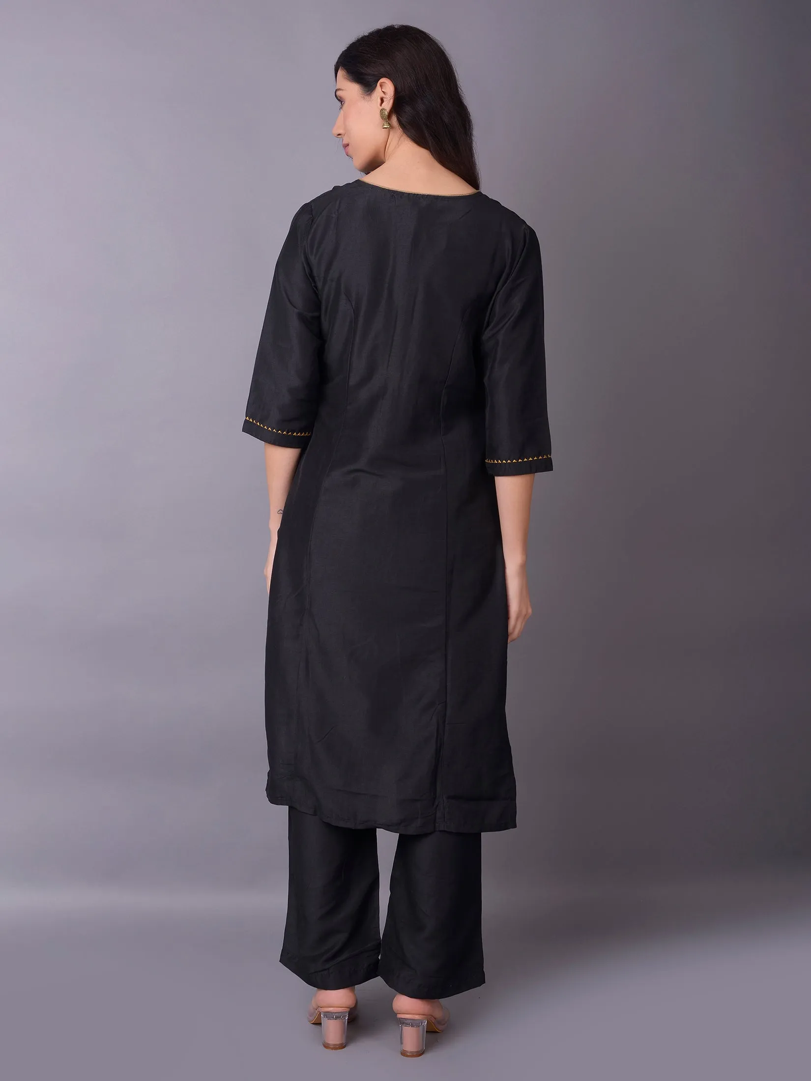 Women Black Solid Kurta Comfort Pant Dupatta